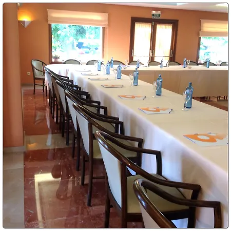 מלון Restaurant Bon Retorn 3*